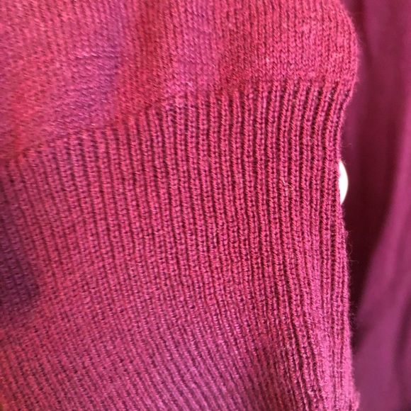 JustFab burgundy Long Sleeve Relaxed sweater. Wear with tights or a skirt. - Picture 4 of 9